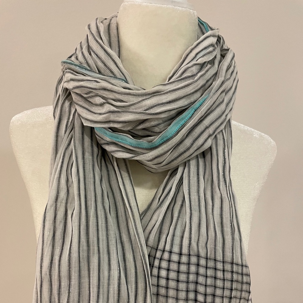 • Multi-season Scarf • - Picture 2 of 4